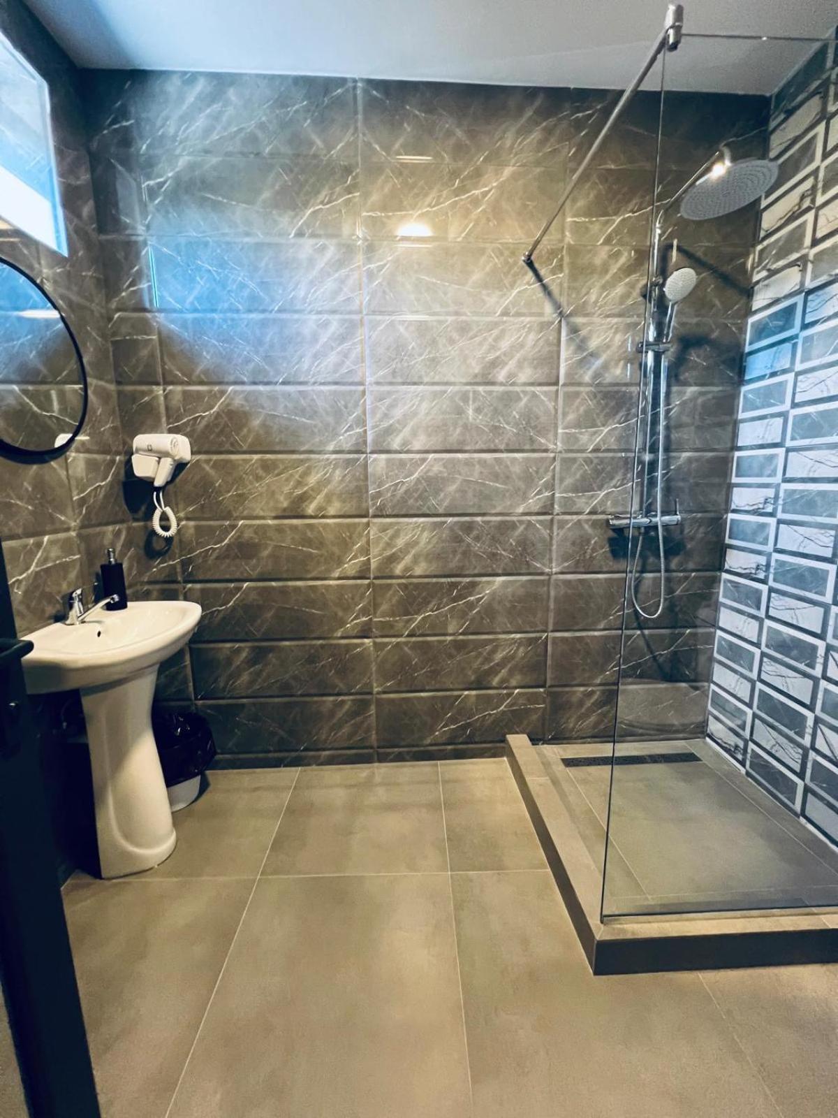 קונסטנצה Golden Star Residences מראה חיצוני תמונה